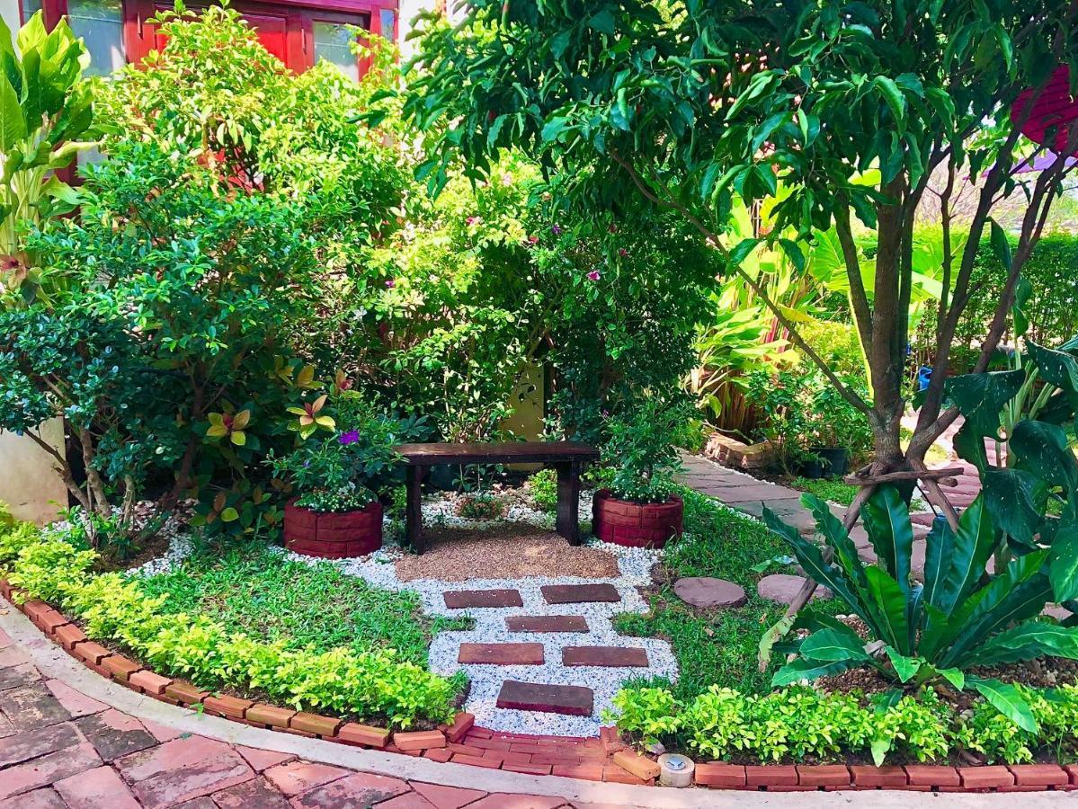 Baan Lhang Wangh บ้านหลังวัง Phitsanulok Exteriér fotografie