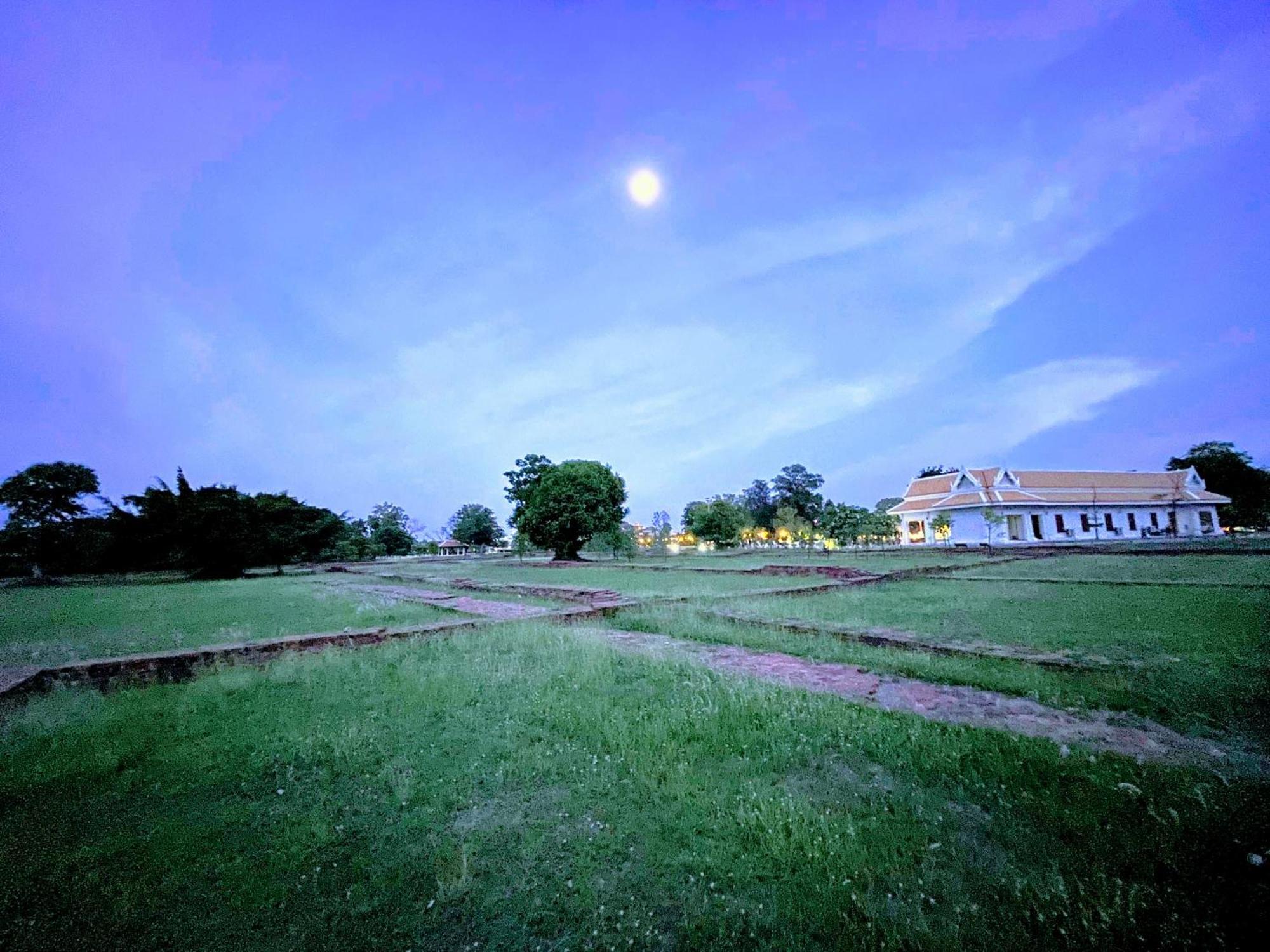 Baan Lhang Wangh บ้านหลังวัง Phitsanulok Exteriér fotografie
